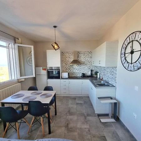Labros Sea View Apartment Frinion Ngoại thất bức ảnh