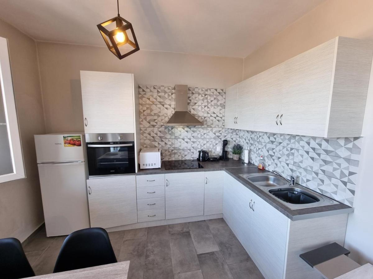 Labros Sea View Apartment Frinion Ngoại thất bức ảnh